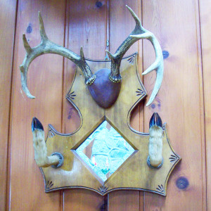 Antler & Hooves Mirror Hat Rack 