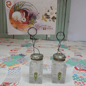 Salt & Pepper Picture Holders