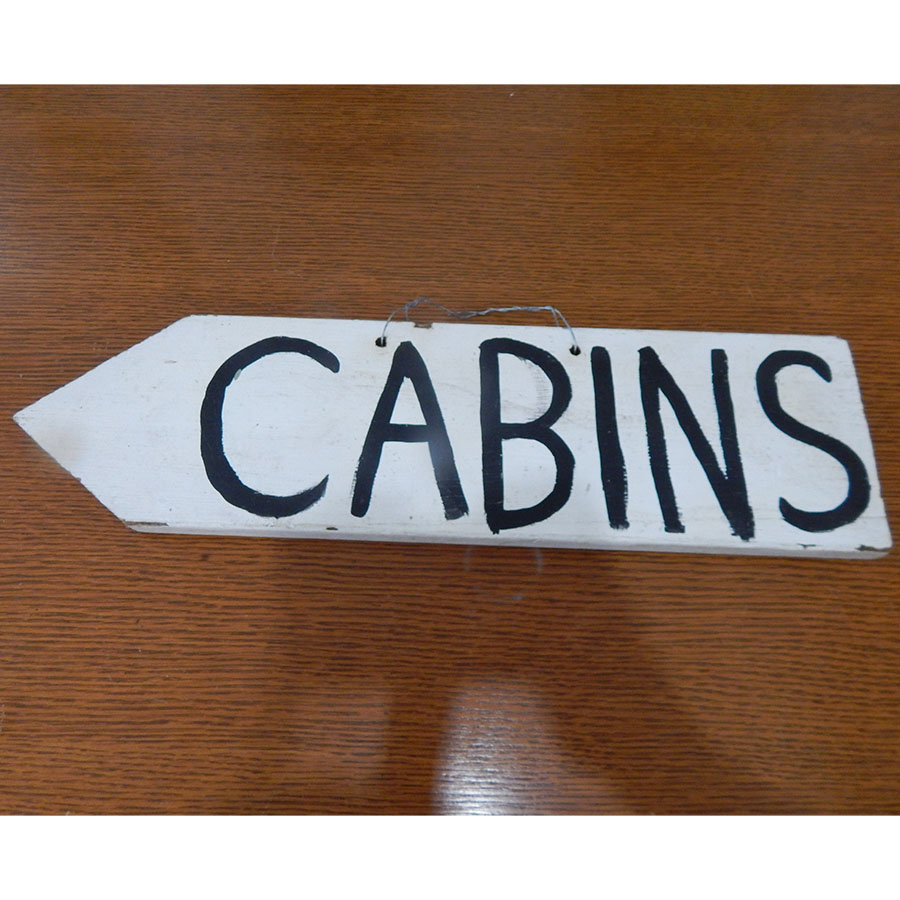 Vintage Cabins Sign